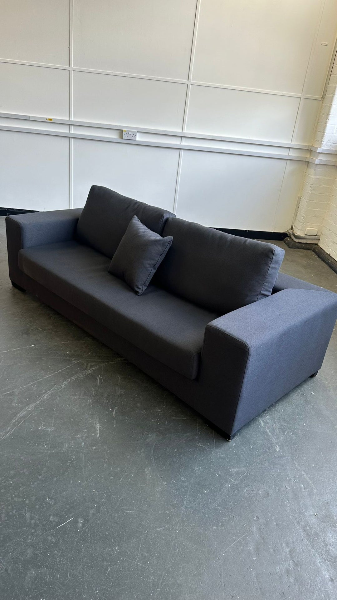 3 Seater Sofa Black Linen Fabric - W 190 cm x D 98 cm x H 79 cm